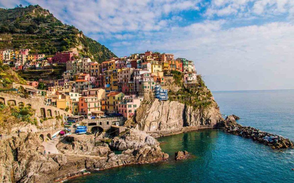 Best anniversary destinations, Cinque Terre, Italy
